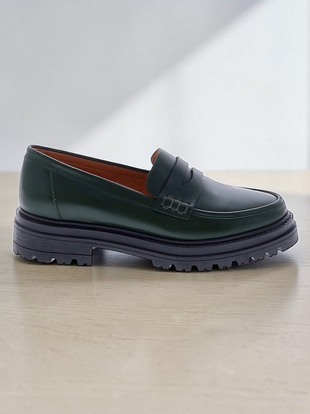 Sézane Albane Loafers in Smooth Green Leather FR 37 / US 6 - Picture 6 of 7